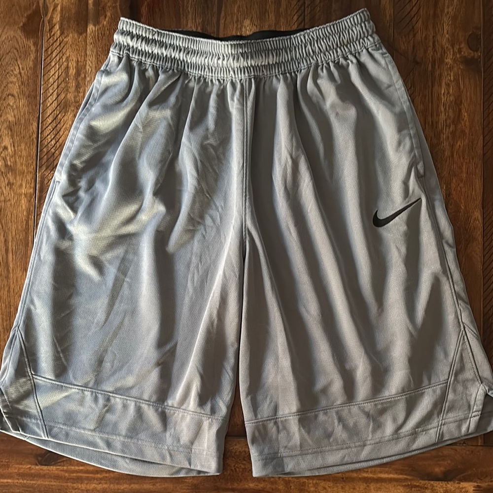 Nike Men's Athletic Shorts in Light Gray